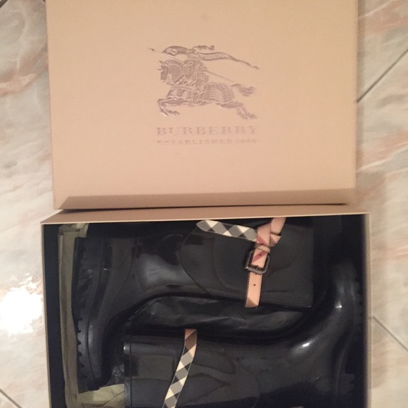 Burberry Kenyon Nova Belt Rainboot EUR 37/UK 4 - Picture 5 of 8